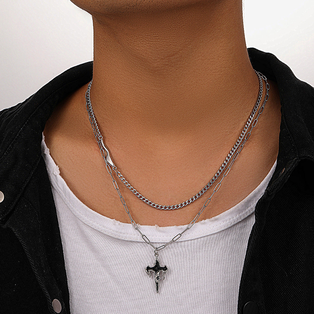 Collier de croix à double couche pour hommes tout-correspondant