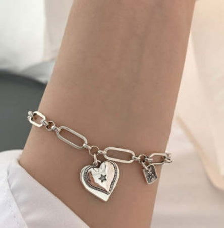 925 Corazón amoroso en brazalete de plata esterlina para mujeres