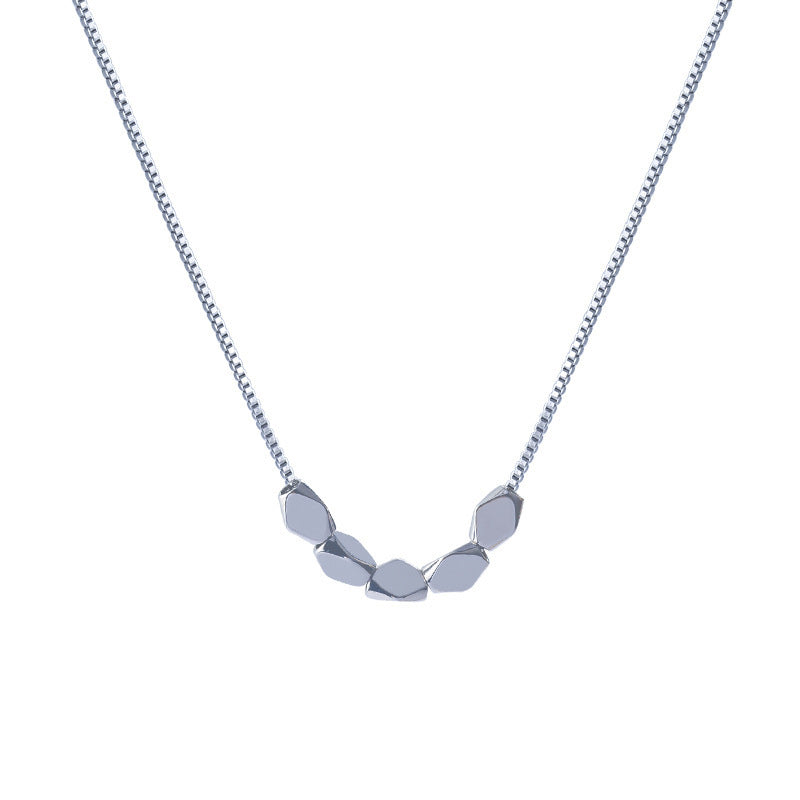 Collier de perles rondes carrées simples pour les femmes