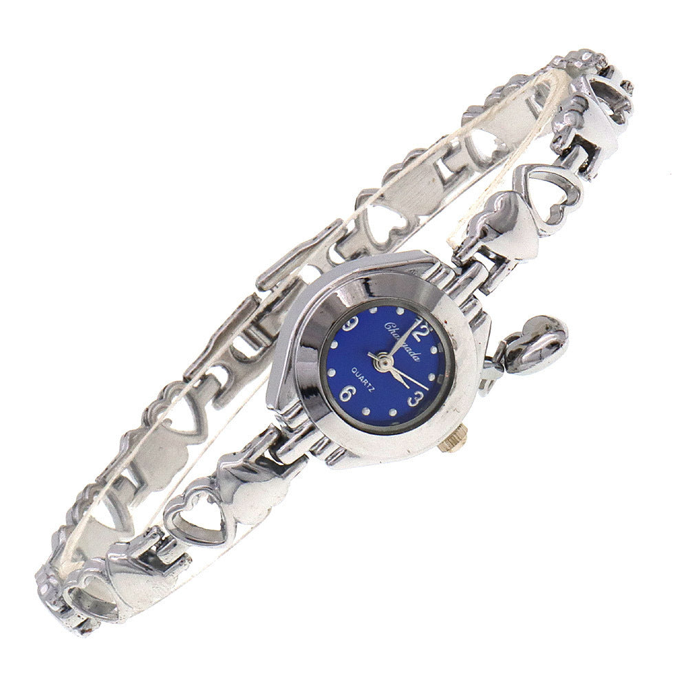 Hollow Heart Solid Armband Quartz Watch