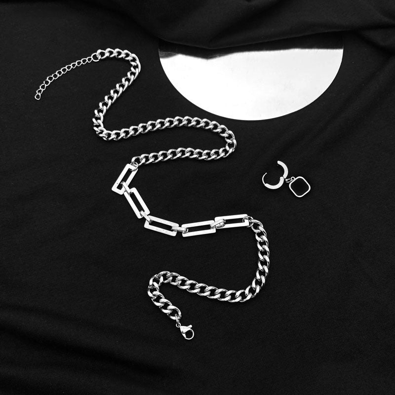Простая универсальная черная квадратная ожерелье женского дизайна титановая сталь