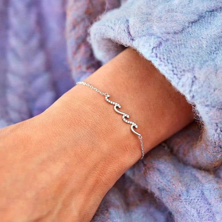 Brazalete de onda de moda de lujo asequible para mujeres