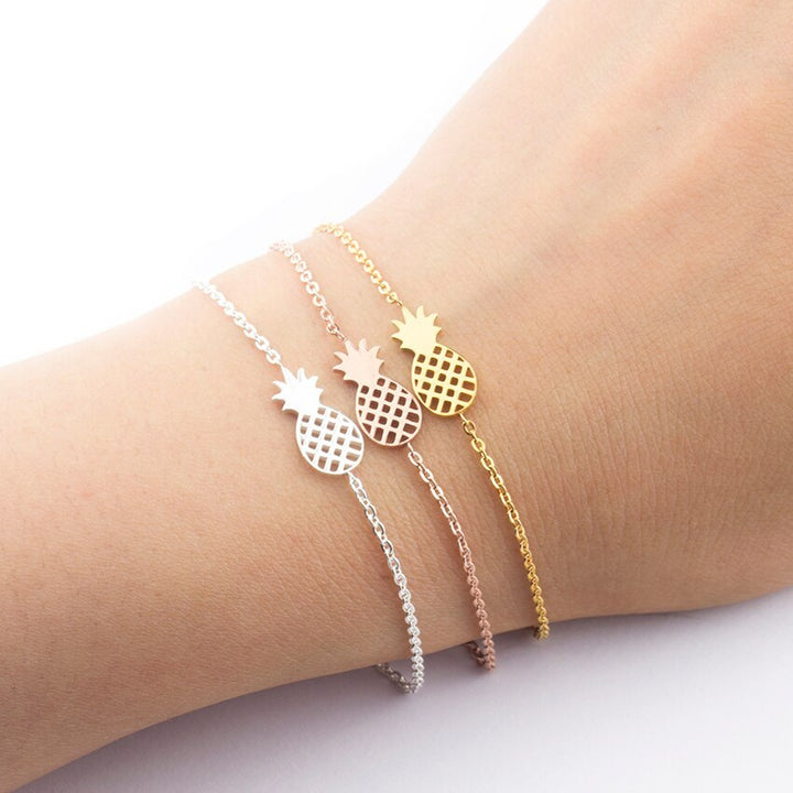 Stainless steel pineapple bracelet