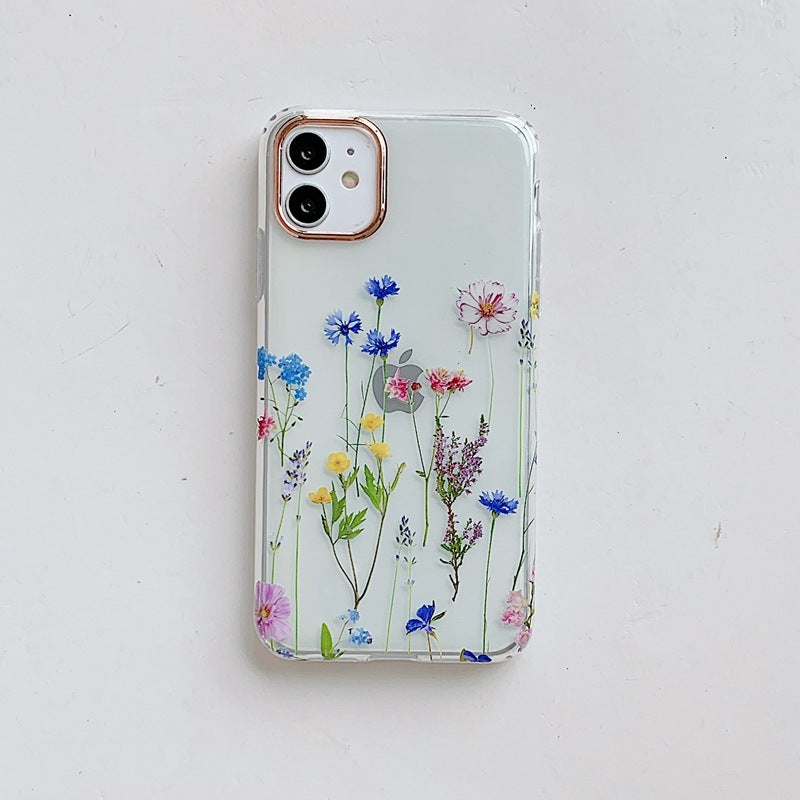 Taze çiçekler ve çim moda telefon kasası