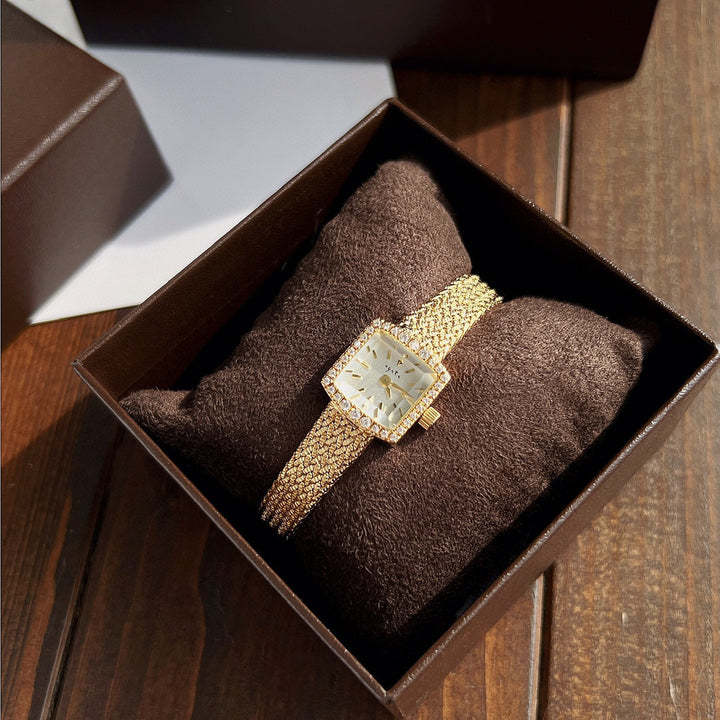 Zhonggu pequeño reloj dorado nuevo mini delicado cuadrado