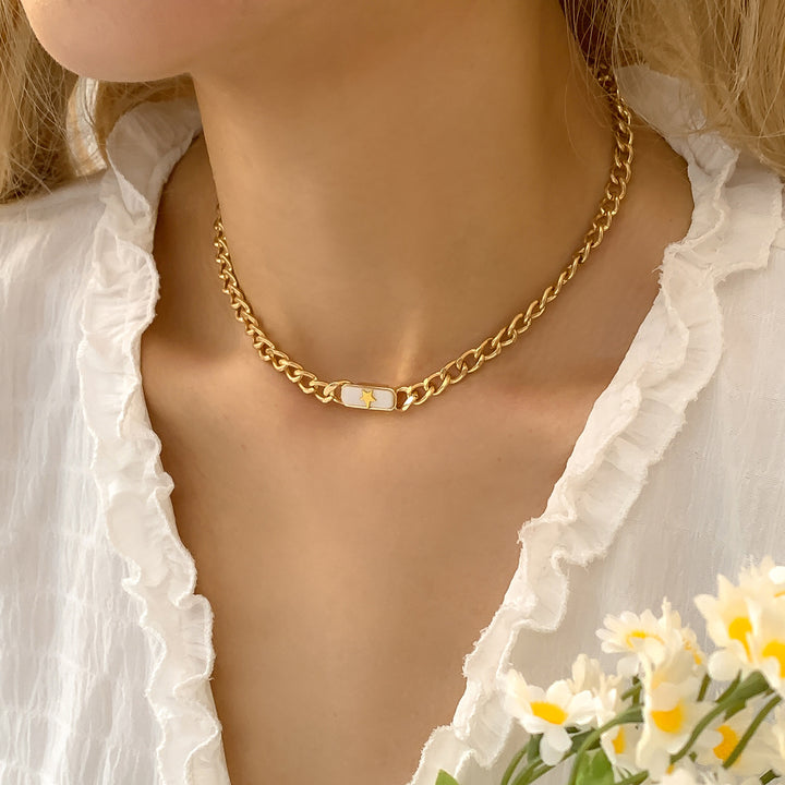 Simple And Fashionable Neck Chain