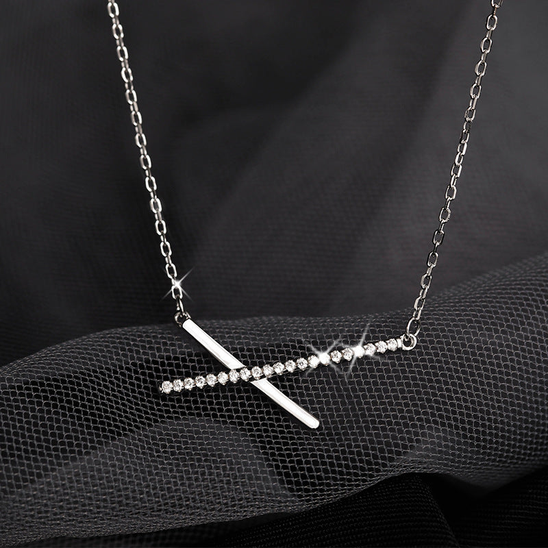 Simple style crossed X-shaped diamond necklace