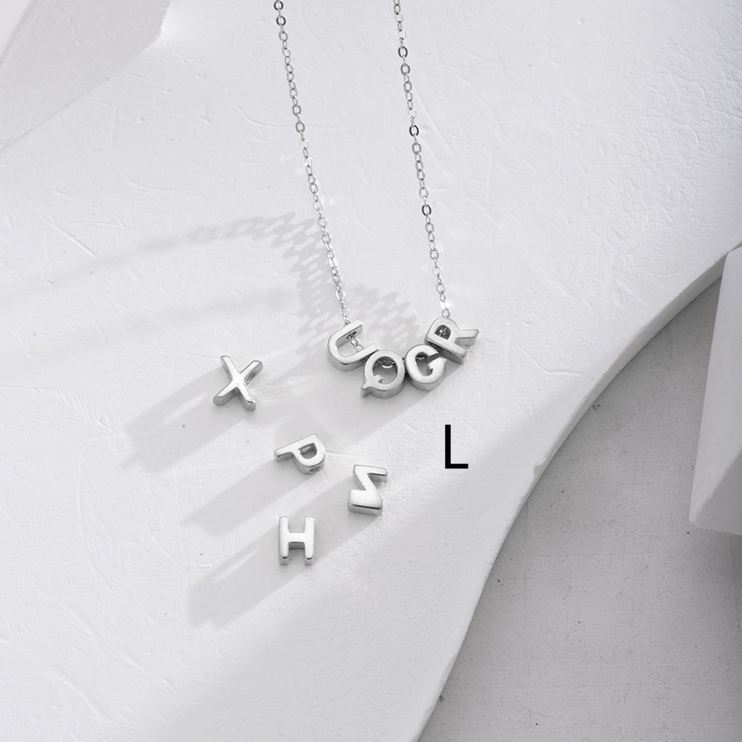 Поперечная граница S925 Серебряное серебро 26 Английские буквы серии подвесной простой стильный глянцевый ожерелье в форме сердца в форме сердца