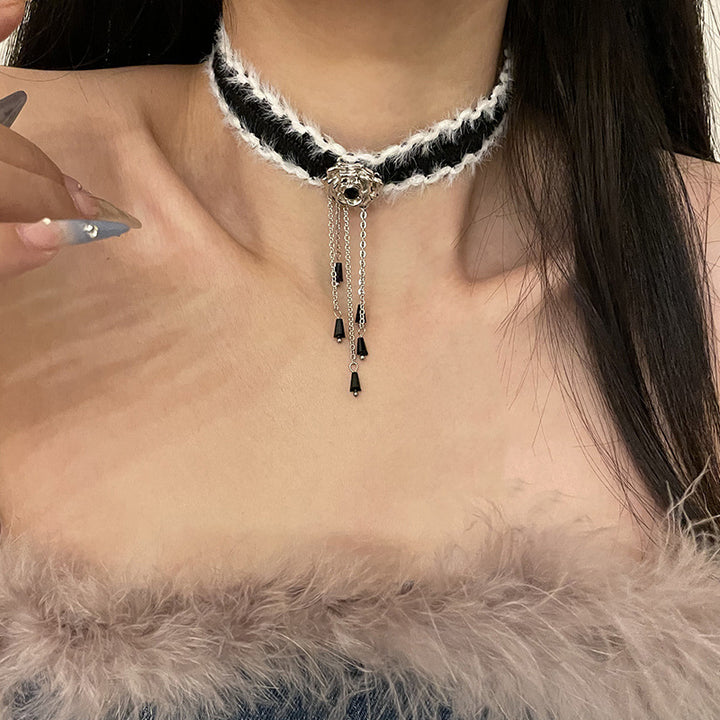 Collier de tour de cou en peluche à glace de fleur