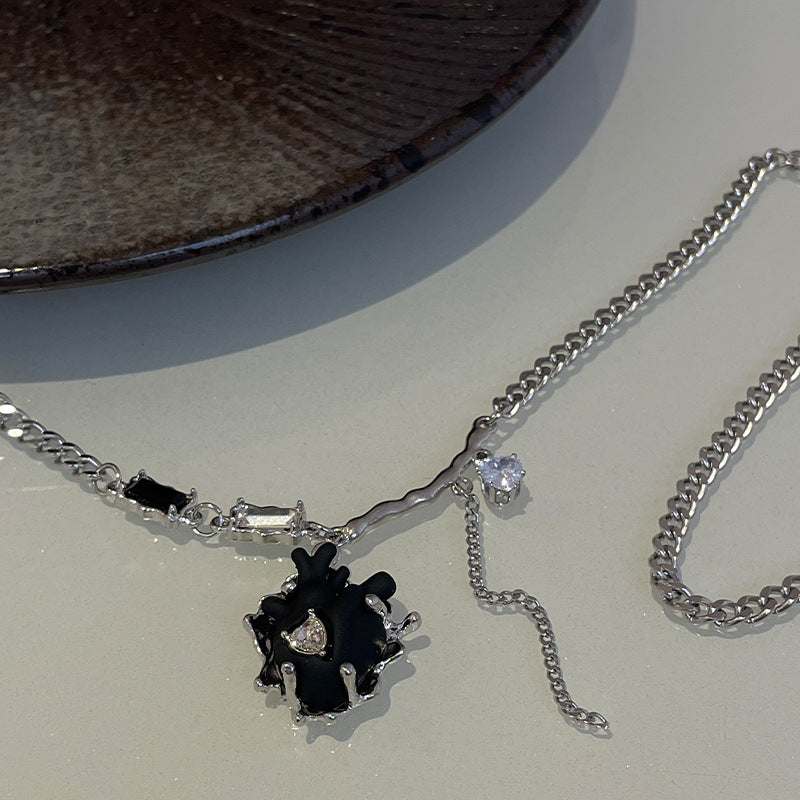Special-interest Design Square Diamond Black Tassels Heart Necklace