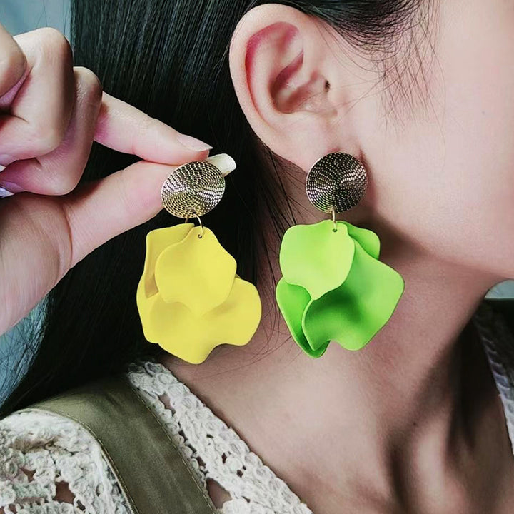 Boheemse stijl Tassel oorbellen Bloemblaadjes Spray Verf geplooide snoepkleur