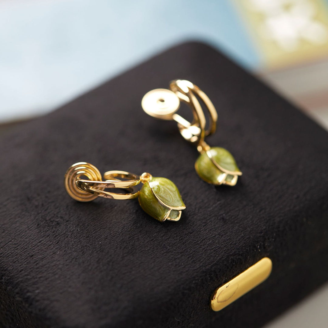 Mosquito Coil Long Green Section Earrings Flower