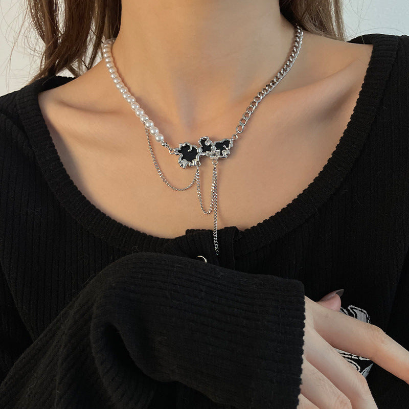 Women's Black Xiangyun Stitching Pearl Necklace