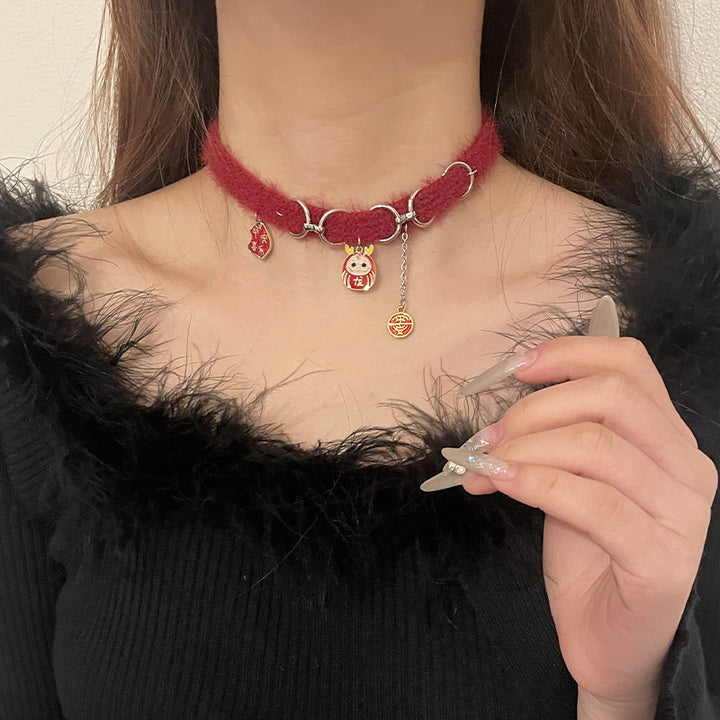 Dragon Red Plush Choker Naszyjnik