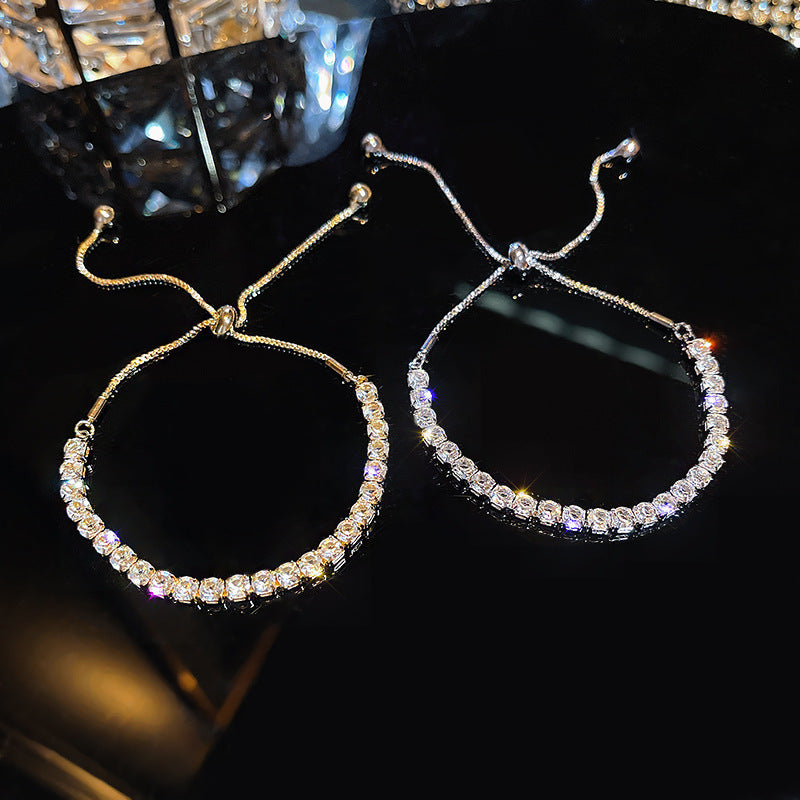 A divat ragyogó teljes gyémánt karkötőt állítható nők számára