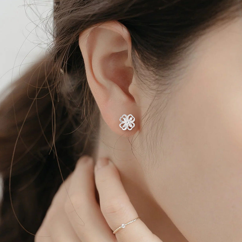 S999 Sterling Silver Sweet Flowers Cute Screw Ear Bone Stud Earrings Full Body Silver Female