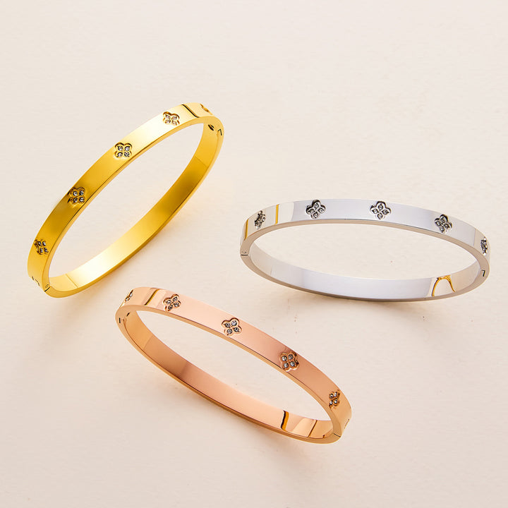 Niche de conception de bracelet en acier en titane en diamant