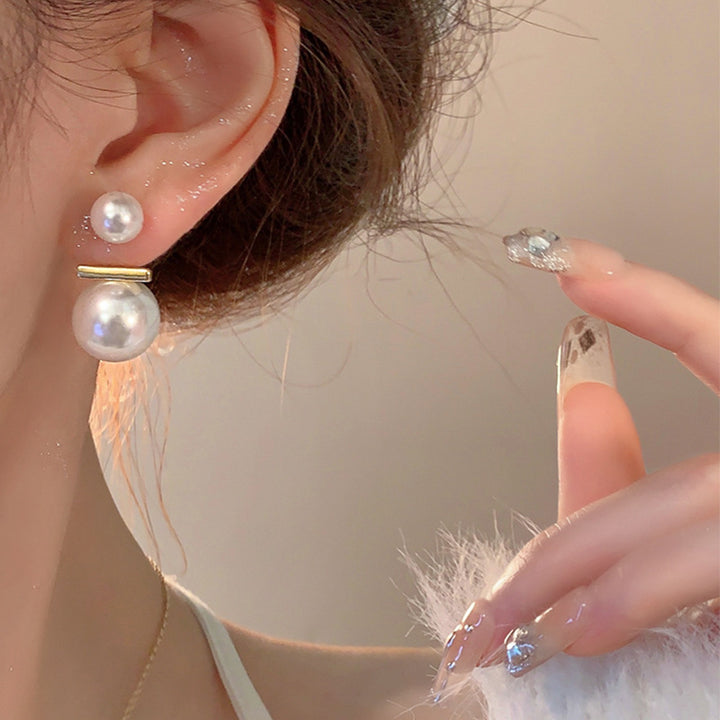 Boucles d'oreilles de perles minoritaires de luxe à aiguille argentée pour femmes