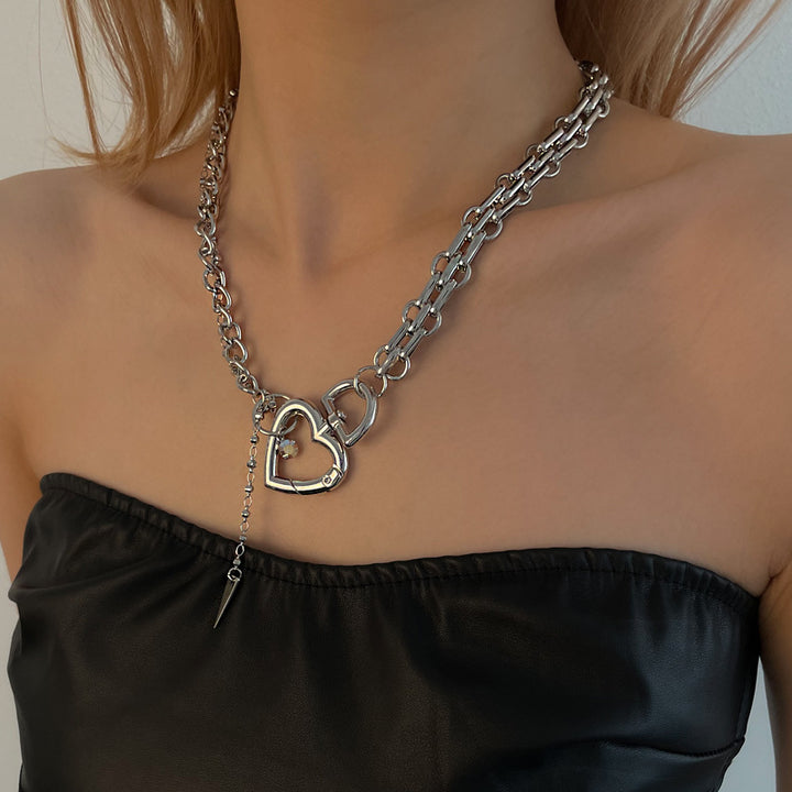 Sweet Cool Exaggerating Heart-shapaed Tassel Necklace