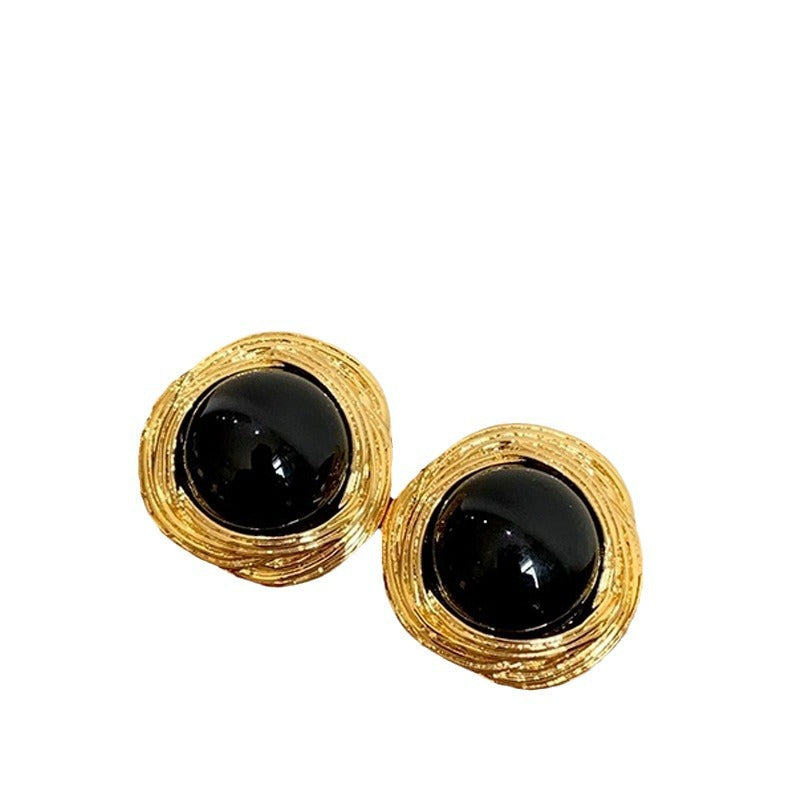 Pendientes de perlas de mujeres retro