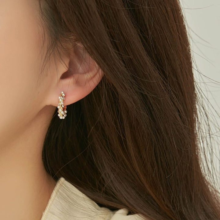 Soft-looking Pearl Ear Ring Integrated Mosquito Coil