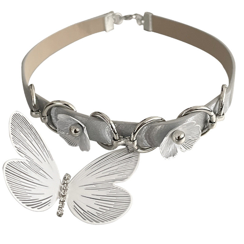 Collar de flores de costura de mariposas de diseño de interés especial