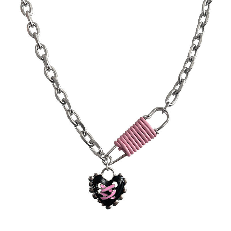 Schwarzes herzförmiges mehrteiliges Stift Halskette für Frauen