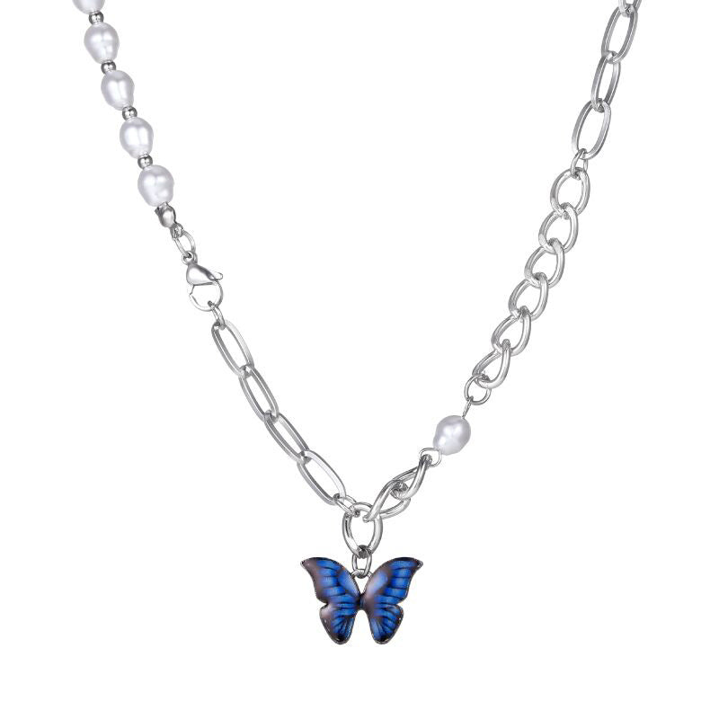 Collar de perlas de costura de mariposa azul