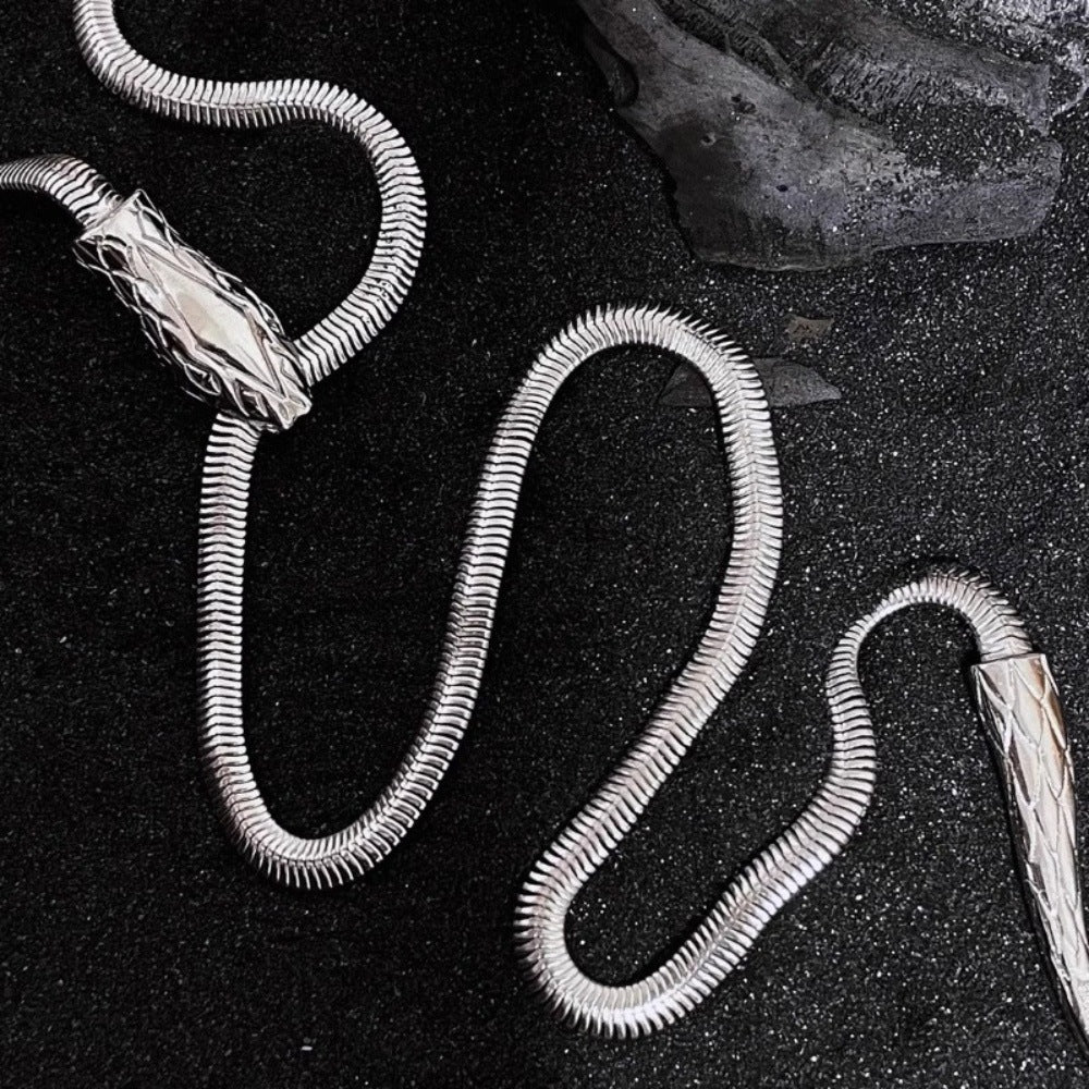 Colier de os de șarpe de șarpe de design special pentru femei pentru femei