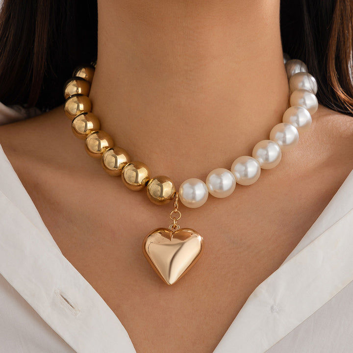 Grand collier d'amour rond exagéré perlé