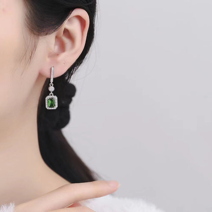 Light Luxury Emerald Earrings Tassel Design Minimalist