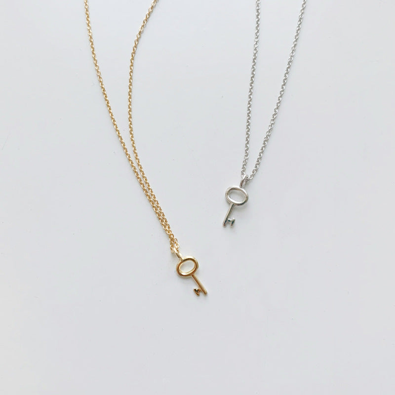 Cadena de clavícula K Gold de oro chapada en plata esterlina simple de moda