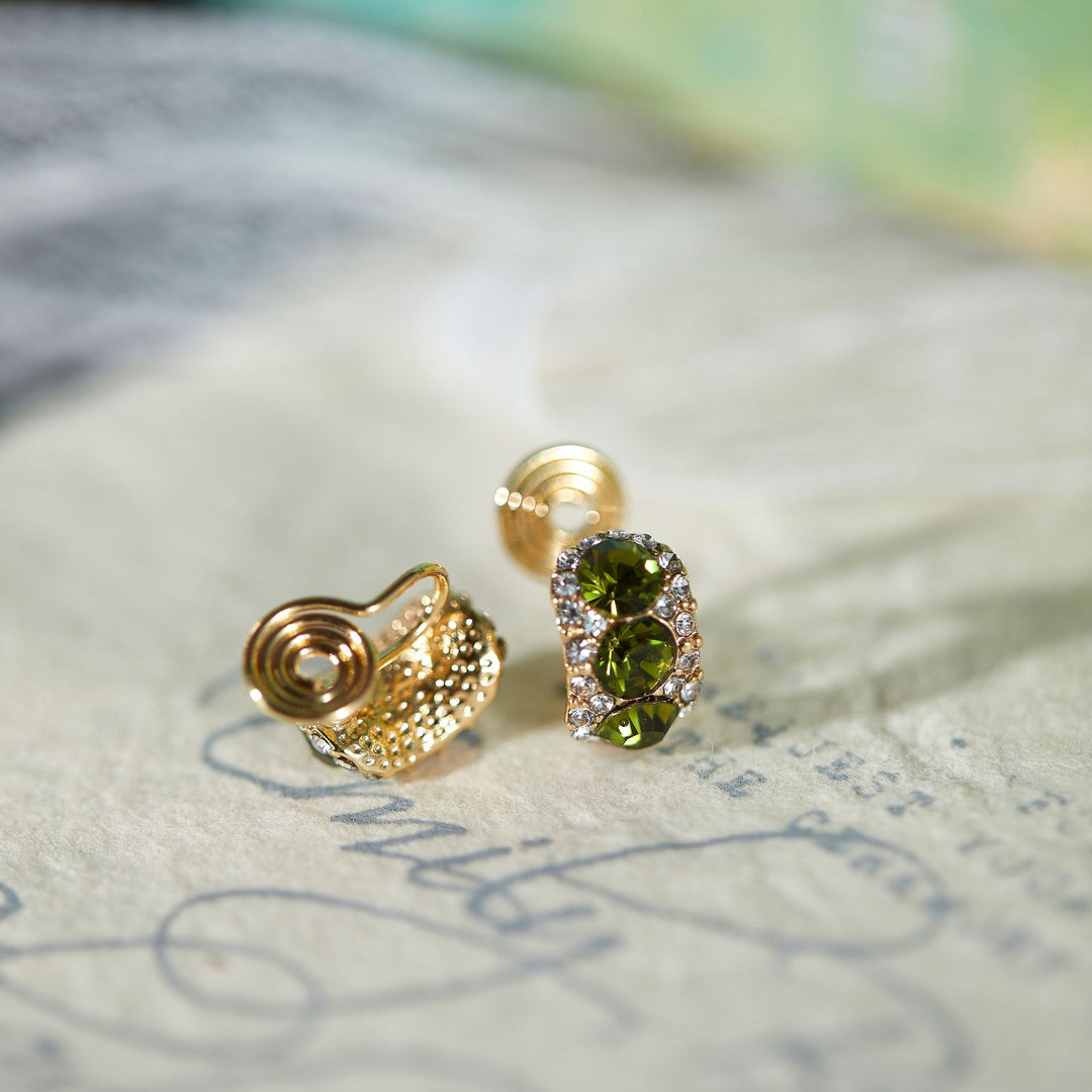 Retro Exquisite Olive Green Zircon Stud Earrings
