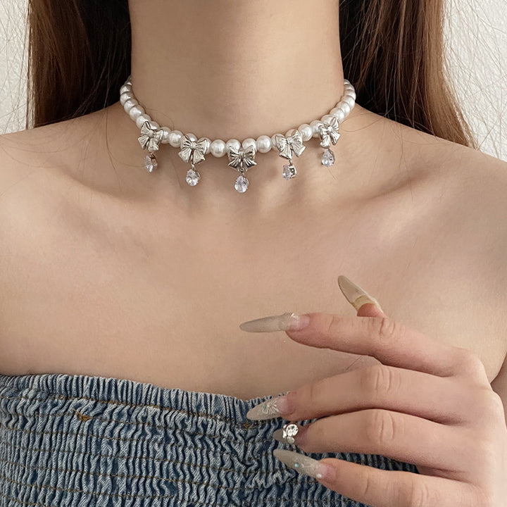 Collier de zircon de perle de nœud