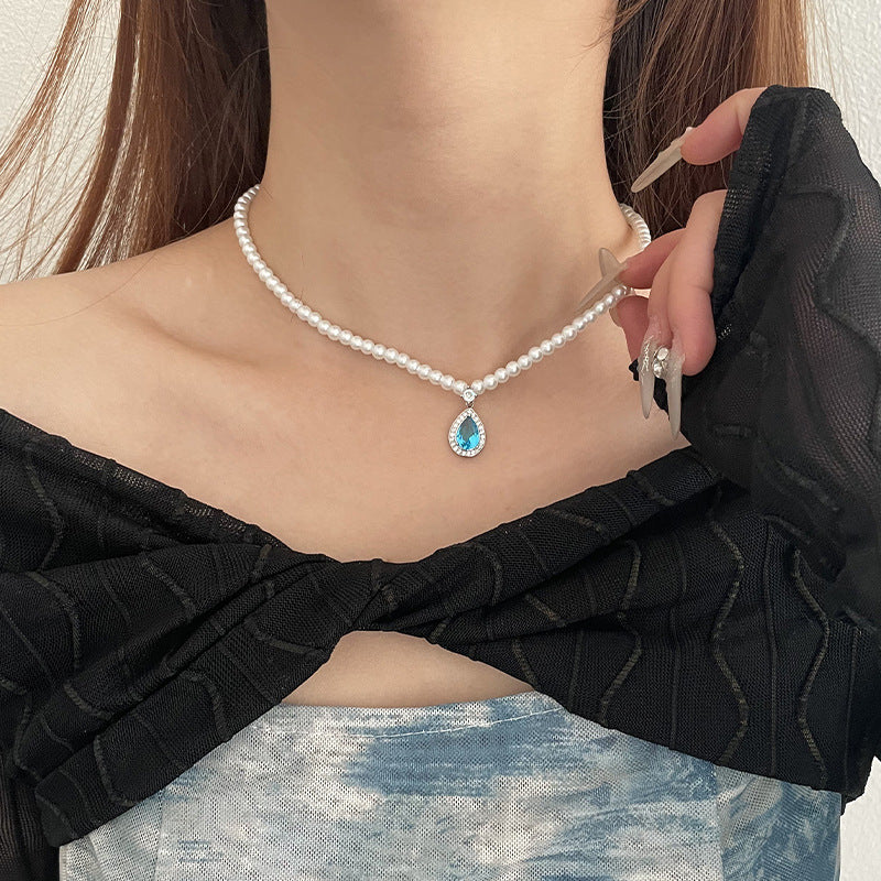 Collier de perle à eau de zircon bleu zircon