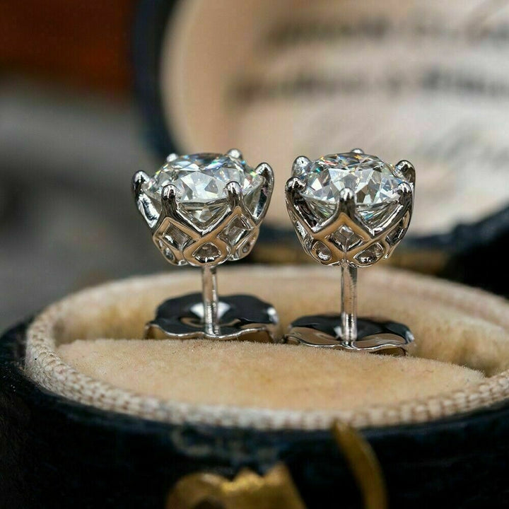 Japanse en Koreaanse klassieke zes-klauw enkele diamant zirkon oorstoppen