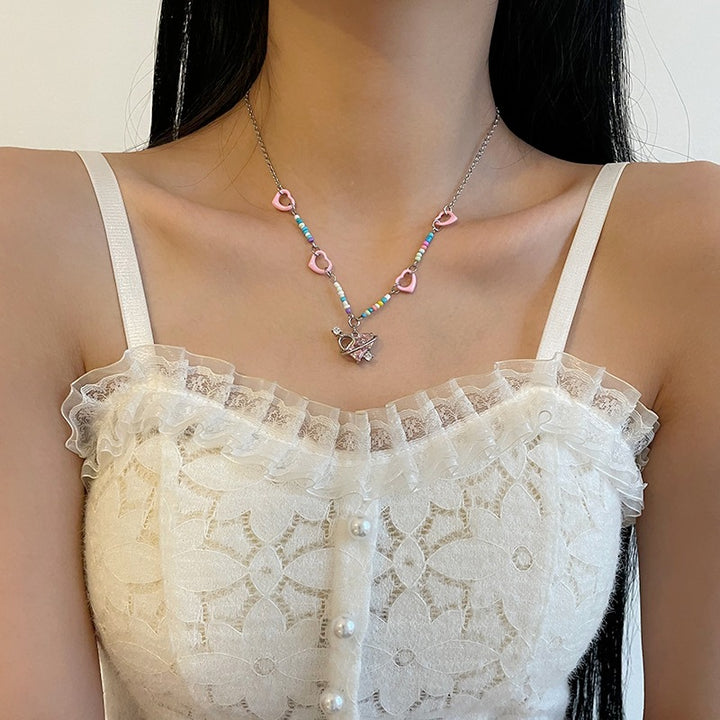 Collier de coeur de couture perlé coloré