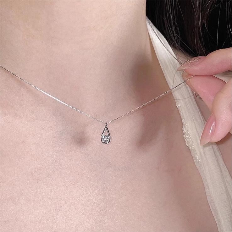 Collier de zircon en forme de drop pour femmes