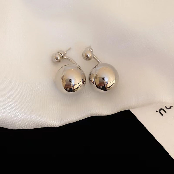 Frauenmodelle runde Perlen Metallic Personalisierte Ohrringe