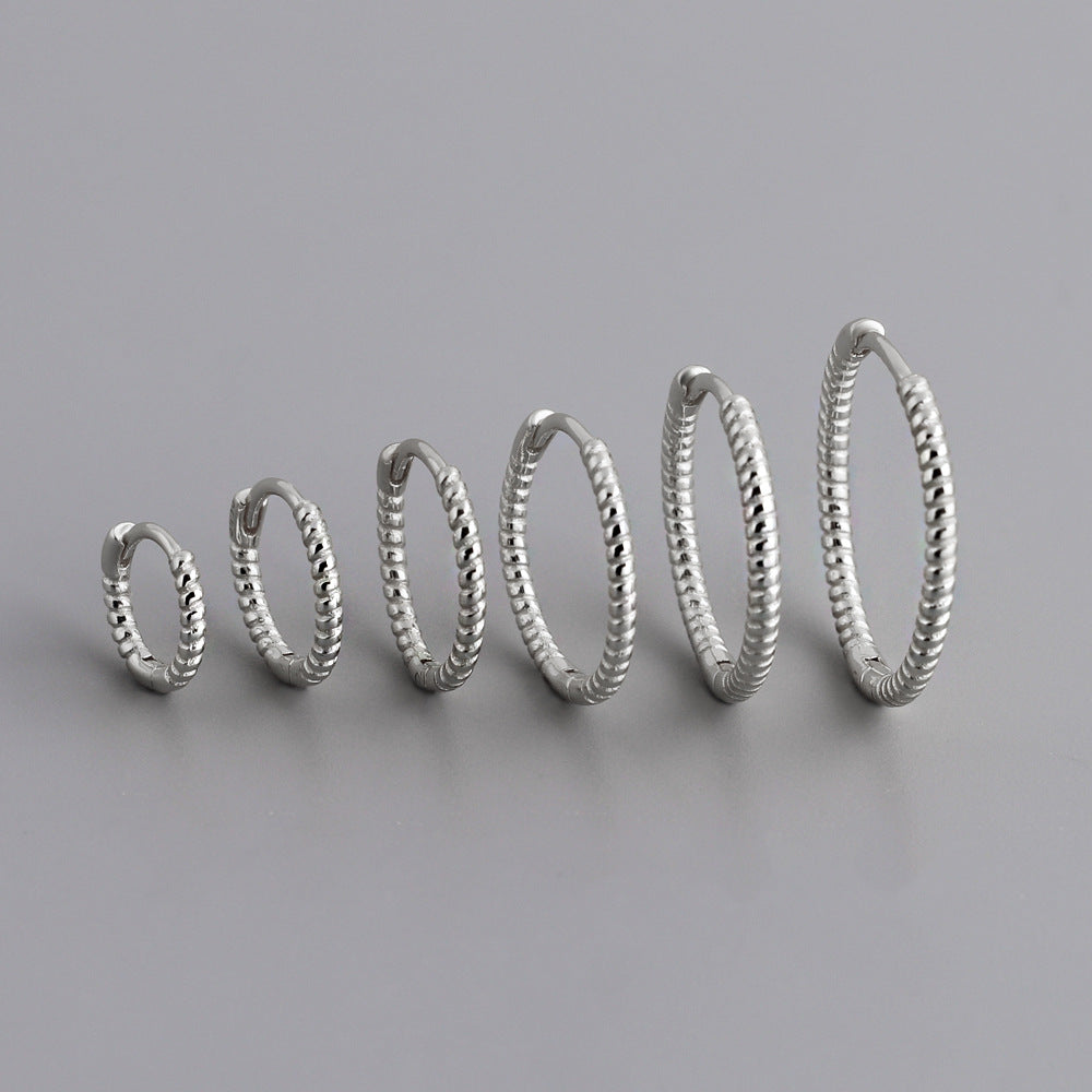 Drehgedrehte Schnur -Form -Ohrring -Sterlingsilber Silber