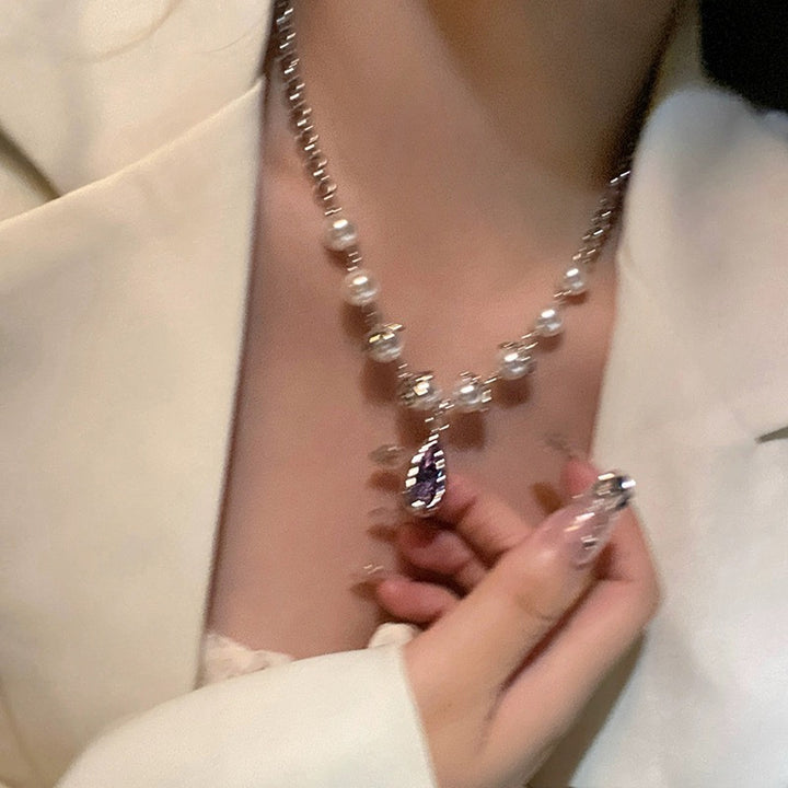 Collar de costura de perlas de gotas moradas para mujeres