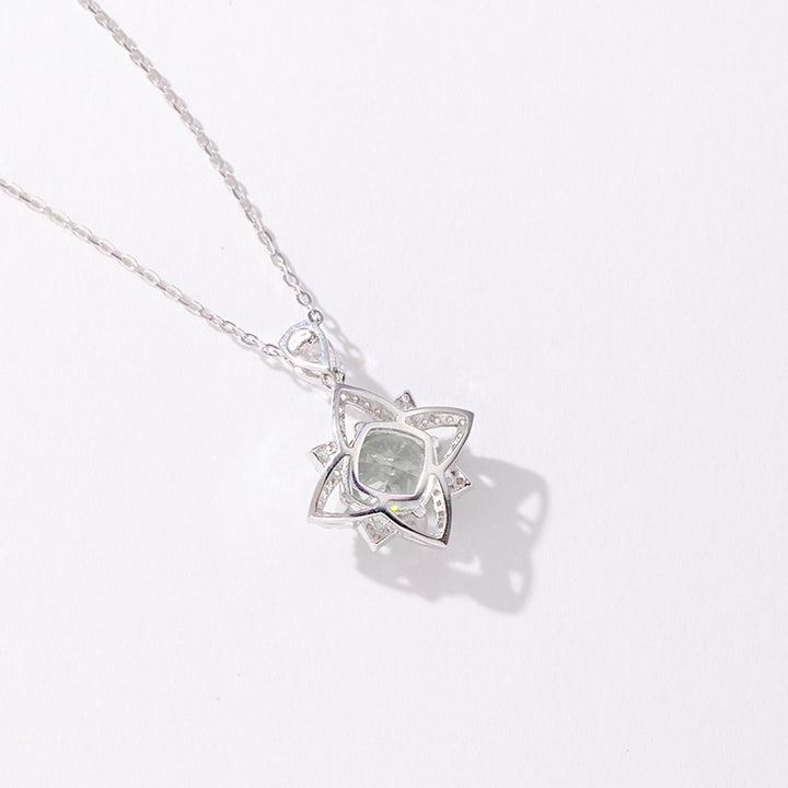 S925 Серебряный серебряный серебряный свет роскошные ожерелье в роскошном роскошном меньшинстве высокий смысл