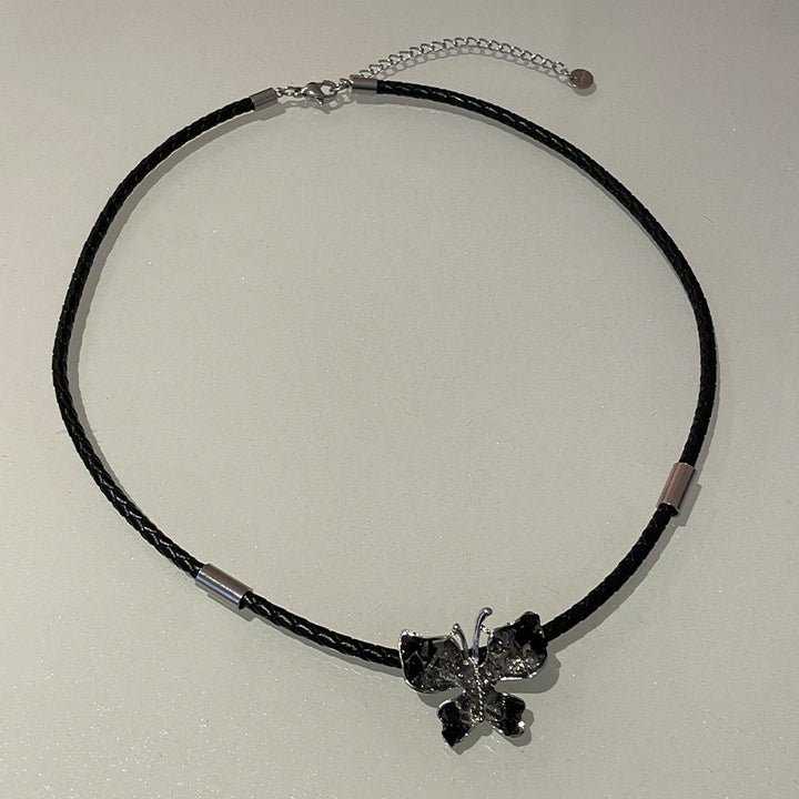 Schwarzer Schmetterling Personalisierter Halskette Frauen hochwertiger Anhänger