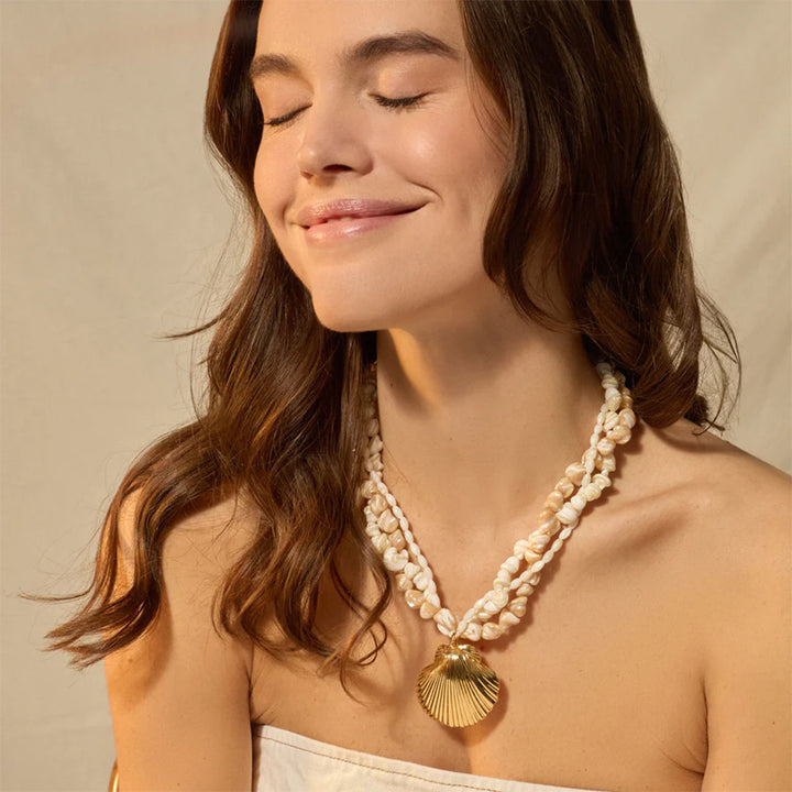 Women's Multi-layer Horseshoe Shell Necklace Simple Fashion