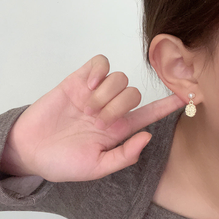 Pleated Stud Earrings Women's Design Sense Imitation Pearl