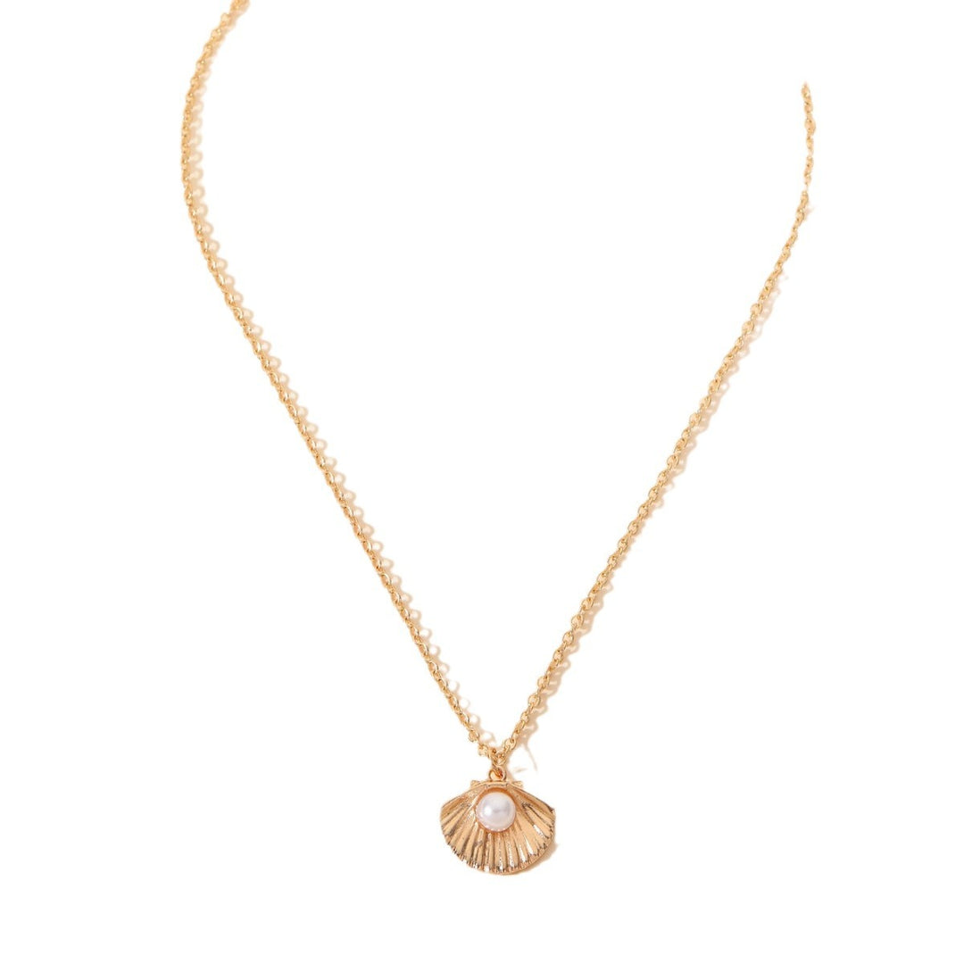 Shell Pearl Necklace For Women