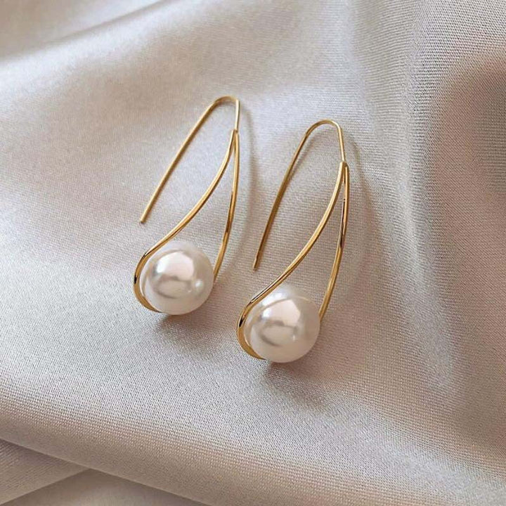 Diseño simple de agua hueca gotas de perlas para mujeres