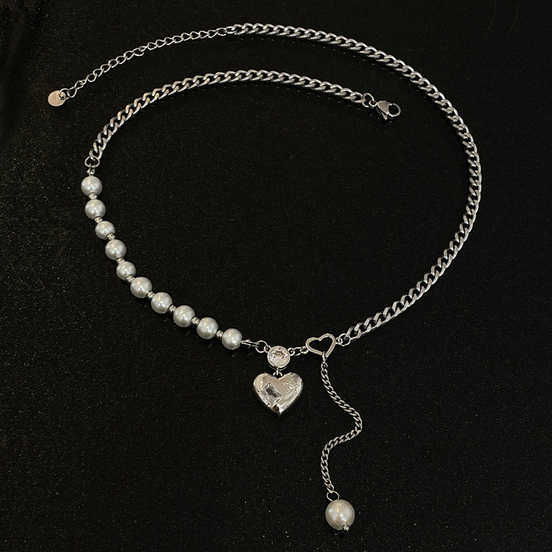 Sonderinteresse herzförmige mehrteilige Perle-Anhänger-Halskette mit mehr Teilen.