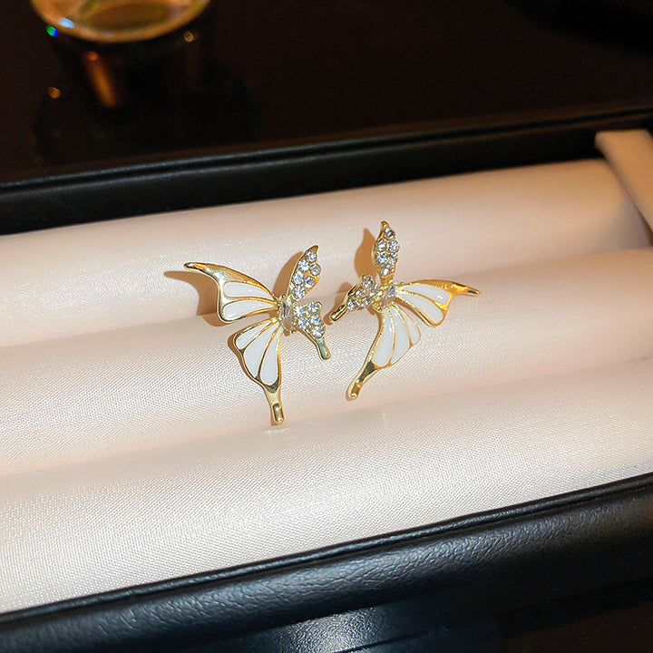 Bijoux de mode en strass de papillons coupés de papillons d'oreilles à étalon bijoux polyvalent tous les jours pour femmes