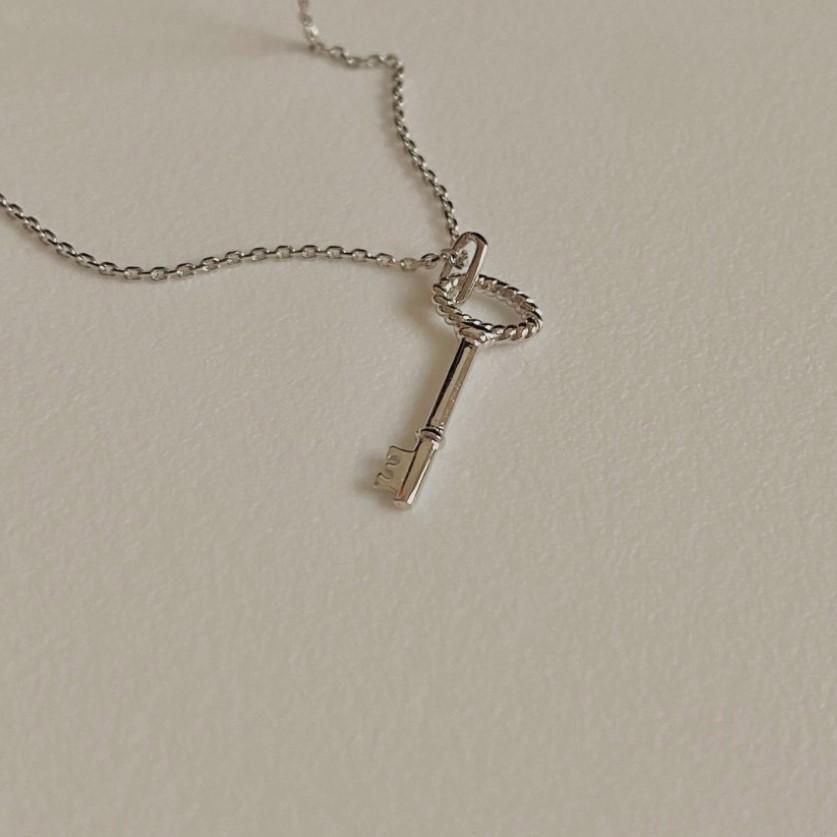 925 Sterling Silber Key Ins Orament Einfache Halskette